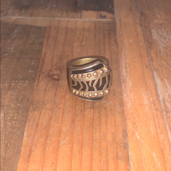 Lia sophia Red carpet collection size 8 ring - Picture 1 of 3